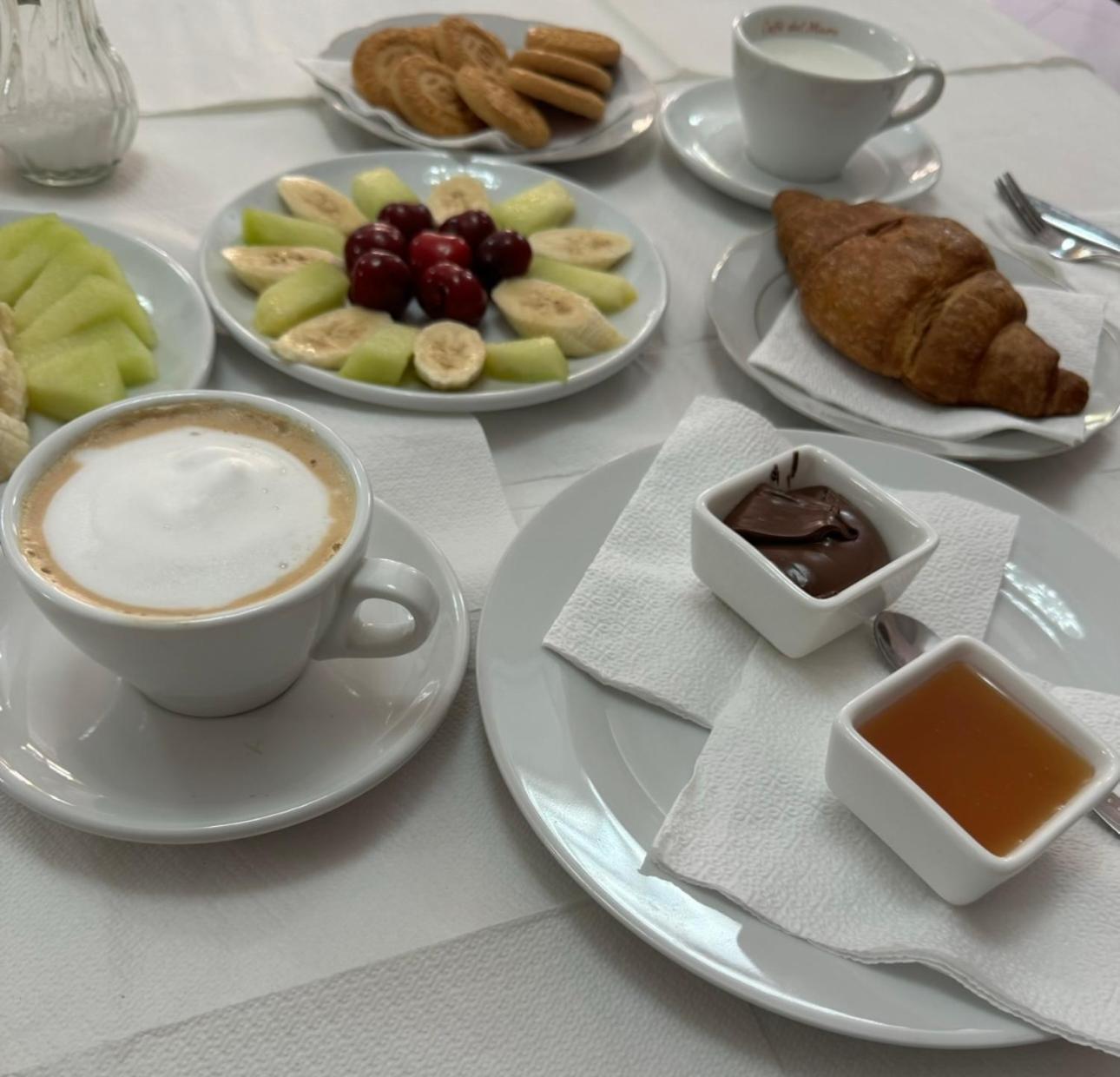 Hotel Kaloshi Mezez Ngoại thất bức ảnh